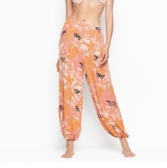 Victoria's Secret Pants - Victoria's secret floral cuff pants size xs